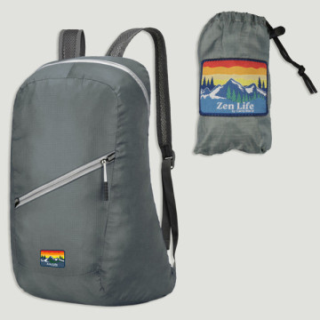 Gancho 29. Mochila. 29x45x17cm. Gris. Modelo impermeable