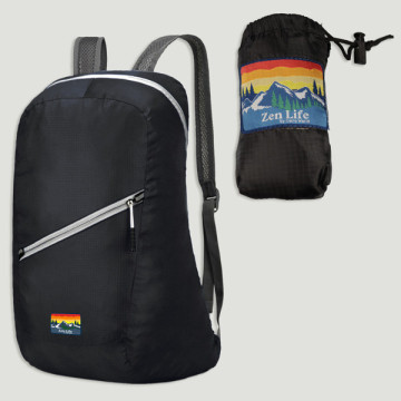 Gancho 32. Mochila. 29x45x17cm. Negro. Modelo impermeable