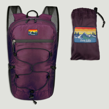 Gancho 51. Mochila. 24x44x14cm. Granate. Modelo impermeable