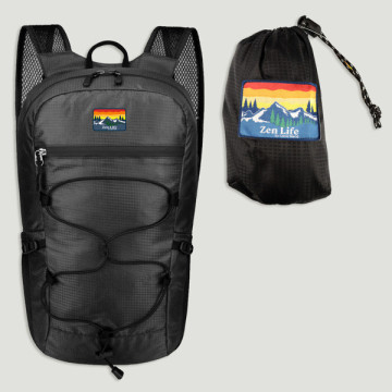 Gancho 56. Mochila. 24x44x14cm. Negro. Modelo impermeable