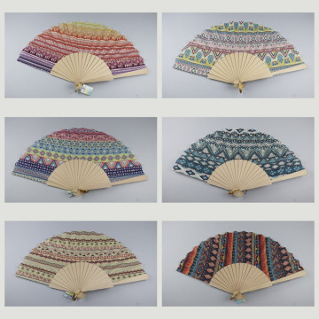 Hook 09 - Wooden fan with design: Ethnic Print. Assorted colors