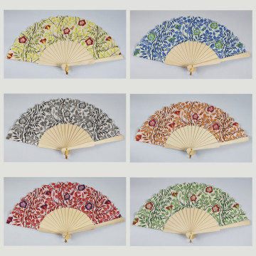Gancho 22 - Abanico de madera con diseño de: Flores. Colores surtidos