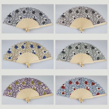 Gancho 24 - Abanico de madera con diseño de: Flores. Colores surtidos