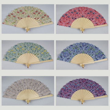 Gancho 30 - Abanico de madera con diseño de: Pájaro y flores. Colores surtidos