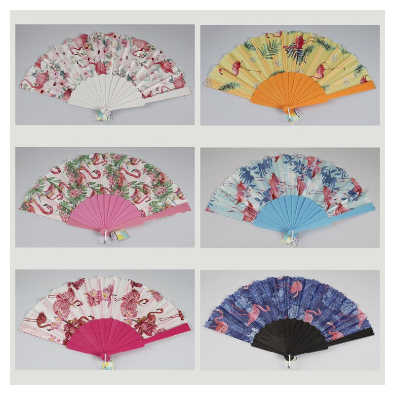 Gancho 61 - Abanico de plástico con diseño de: Flamenco. Colores surtidos Gancho 61 - Abanico de plástico con diseño de: Flamenco. Colores surtidos