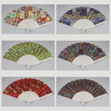 Hook 68 - Plastic fan with design: Various Mosaic. Assorted colours