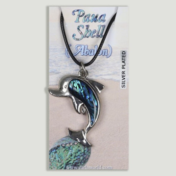 Gancho 61 – Colgante abalón con cordón. Modelo: delfín.