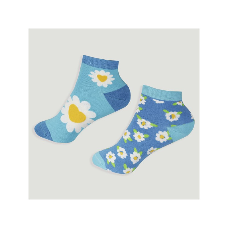 Gancho 06 – Par calcetines. Modelo: Margarita Gancho 06 – Par calcetines. Modelo: Margarita