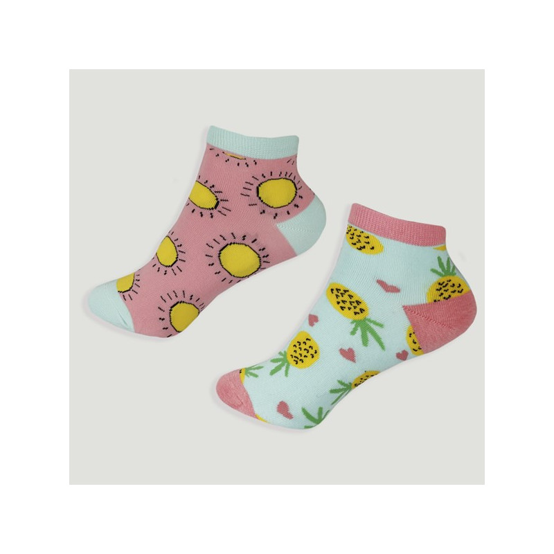 Gancho 11 – Par calcetines. Modelo: Sol / Piña Gancho 11 – Par calcetines. Modelo: Sol / Piña