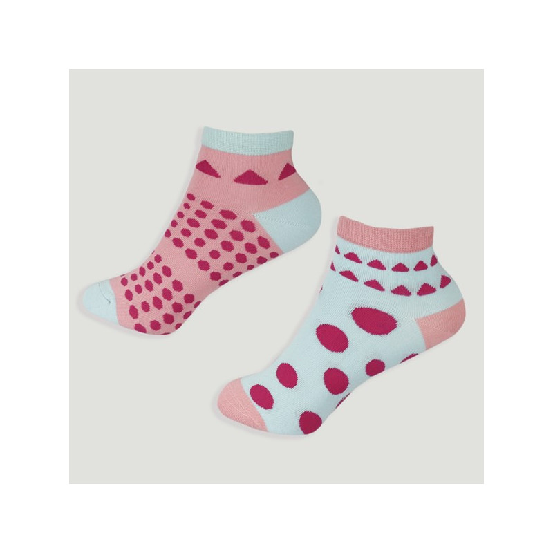 Gancho 16 – Par calcetines. Modelo: Símbolos rojos Gancho 16 – Par calcetines. Modelo: Símbolos rojos