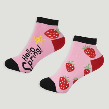 Crochet 18 – Paire de chaussettes. Modèle : Fraises