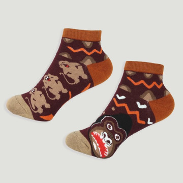 Crochet 22 – Paire de chaussettes. Modèle : Singe (voir, entendre, se taire)