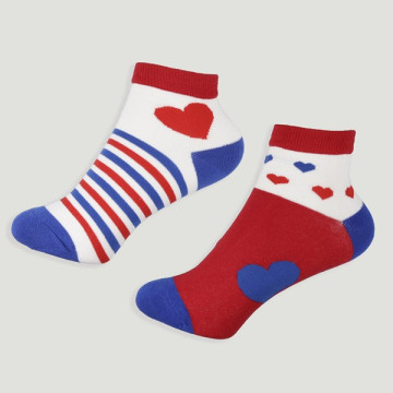 Gancho 24 – Par calcetines. Modelo: Corazones rojo/azul