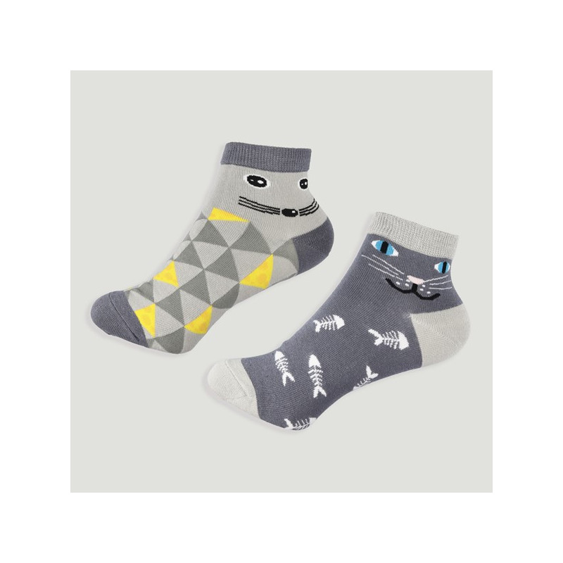 Gancho 32 – Par calcetines. Modelo: Gato Gancho 32 – Par calcetines. Modelo: Gato