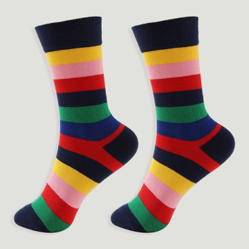 Crochet 52 – Paire de chaussettes. Modèle : Rayures colorées