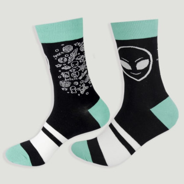 Crochet 66 – Paire de chaussettes. Modèle : Extraterrestres