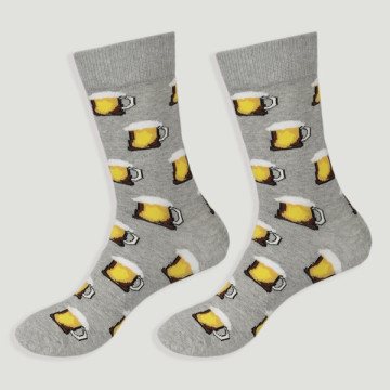 Crochet 67 – Paire de chaussettes. Modèle : Chopes à bière