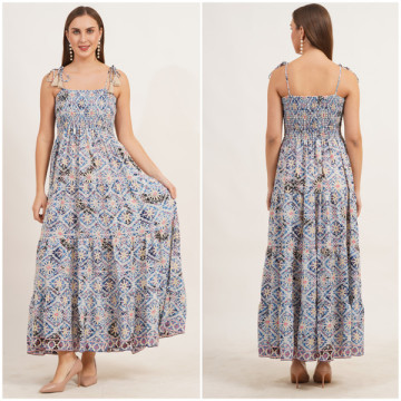 Vestido largo Poliéster. Talla Única / 4 colores