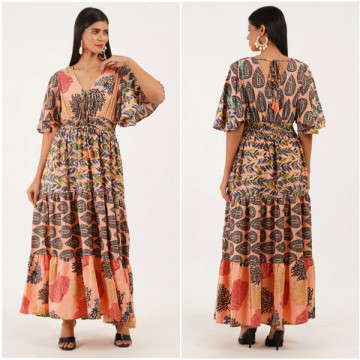 Robe longue en polyester. Taille unique / 4 couleurs