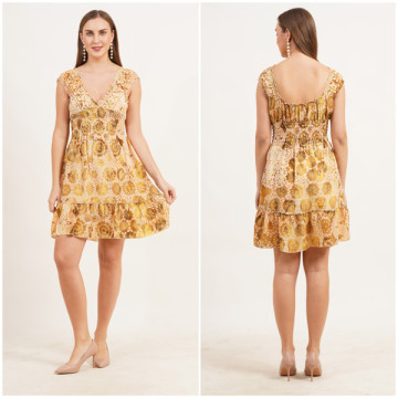 Short dress Polyester One size / 4 colors