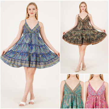 Vestido curto Poliéster Tamanho único / 4 cores
