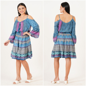 Short dress Polyester One size / 4 colors