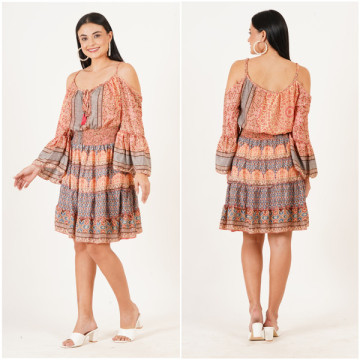 Short dress Polyester One size / 4 colors