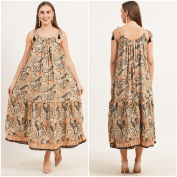 Polyester long dress. One size / 4 colors