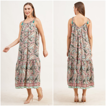 Polyester long dress. One size / 4 colors