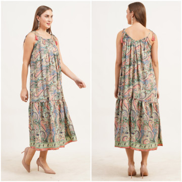 Polyester long dress. One size / 4 colors