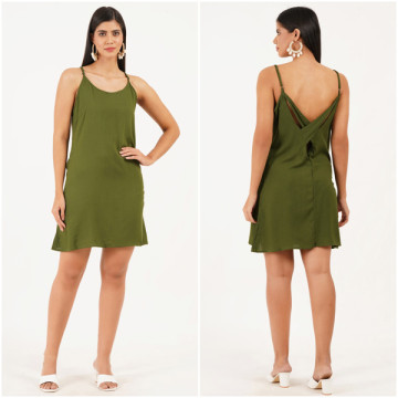 Vestido curto em viscose. Tamanho único / 4 cores