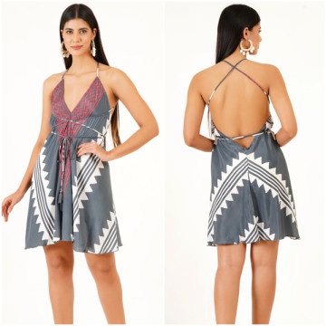 Short polyester dress. One size / 4 colors