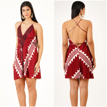 Short polyester dress. One size / 4 colors
