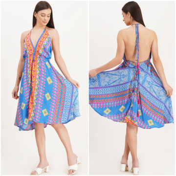 Robe courte en polyester. Taille unique / 2 couleurs