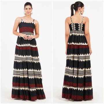 Vestido longo em rayon. Tamanho único / 4 estampas