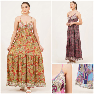Robe longue en polyester. Taille unique / 4 couleurs