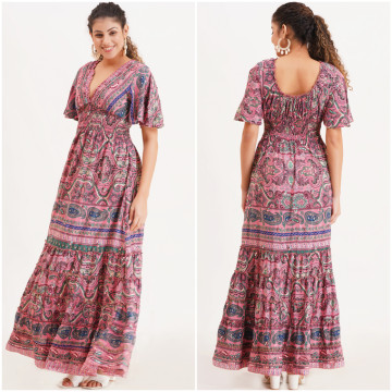 Robe longue en polyester. Taille unique / 4 couleurs