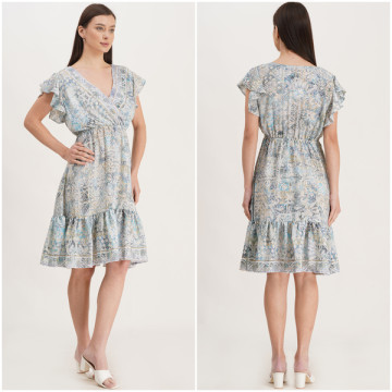 Vestido curto de poliéster. Tamanho único / 4 cores