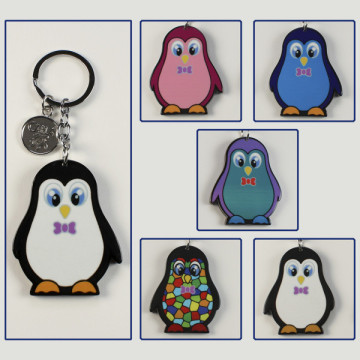 Gancho 12 – Llavero Sea 6 modelo Pingüino. Colores surtidos.