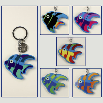Hook 04 – Sea 6 Fish model keychain. Assorted colors.