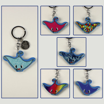 Gancho 07 – Llavero Sea 1 modelo Mantarraya. Colores surtidos.