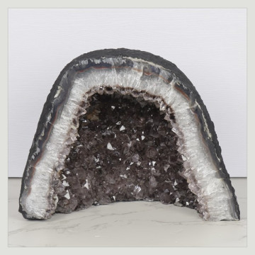 Amethyst Chapel of 3.58 Kg. approx. 19.5 x 15 x 13 cm. approx