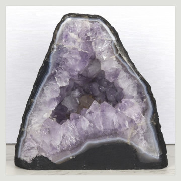 Amethyst Chapel 5.2 Kg. approx. 21 x 21 x 13.5 cm. approx
