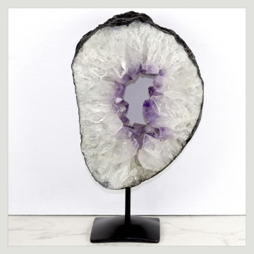 Amatista Argolla Metal de 3,89 kg. aprox. 18,5 x 31 x 10 cm. aprox