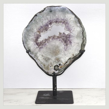 Amatista Argolla Metal de 6,725 kg. aprox. 30 x 43 x 17,5 cm. aprox