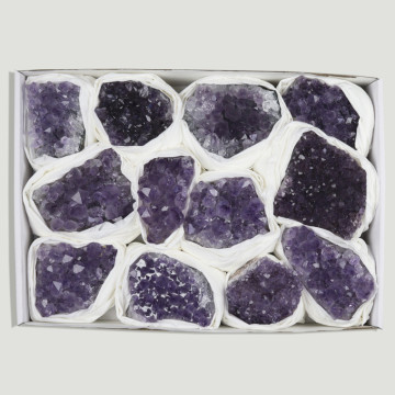 Caixa Druzy Ametista. 1,5-2kg. 26x17cm.