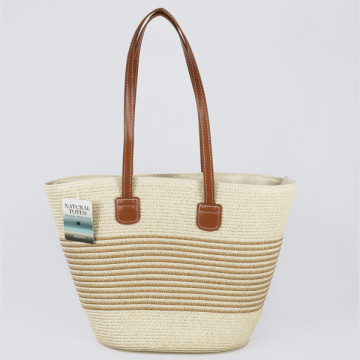 Wicker bag with leatherette handle. 40x30x15 cm approx. Assorted