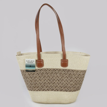Wicker bag with leatherette handle. 40x30x15 cm approx. Assorted