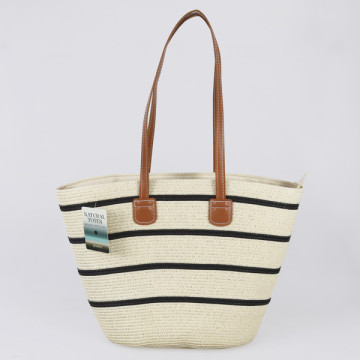 Sac en osier avec anse en similicuir. 40X30x15 cm. env. Assortiment