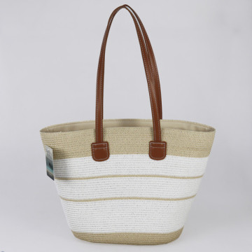 Bolsa de mimbre con asa polipiel. 40x30x15 cm. aprox. Surtido